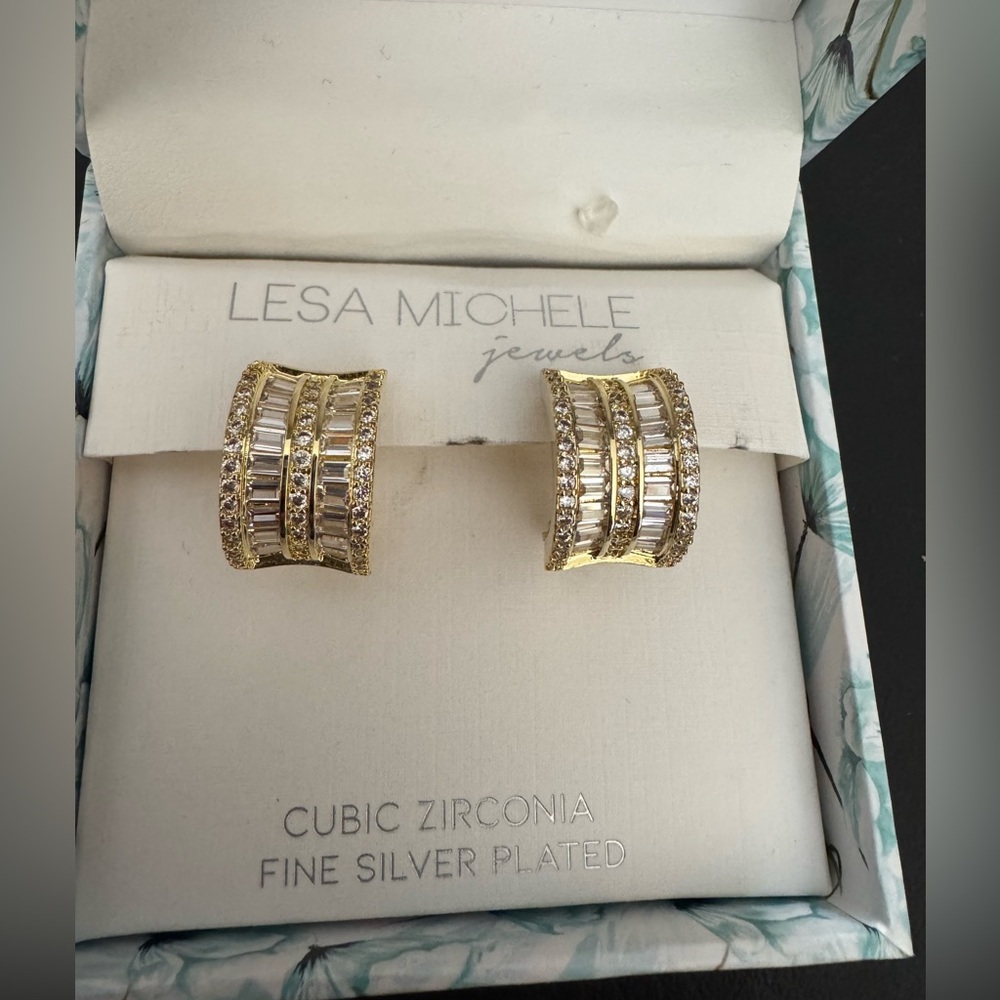 NIB Lesa Michele Crystal Hoop Earrings